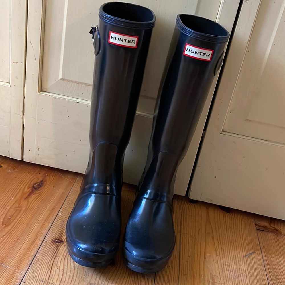 Black Hunter boots +socks